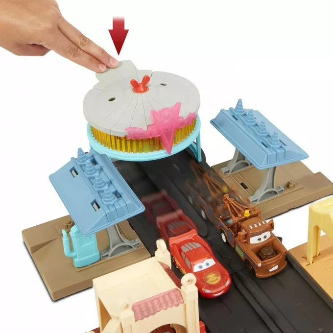 Mattel Tor samochodowy Auta Rajd przez Chłodnicę Górską