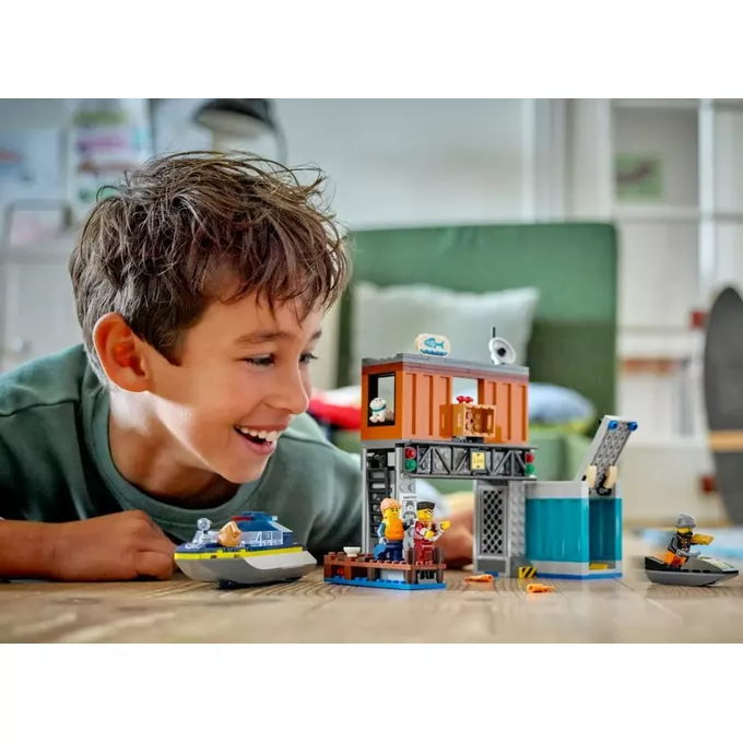 LEGO Klocki City 60417 Policyjna motorówka i kryjówka złodziejaszków
