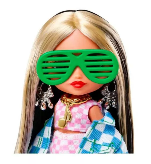 Mattel Lalka Barbie Extra Minis Kurtka w kratkę/Czarne włosy