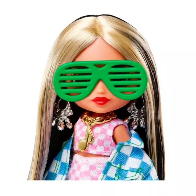 Mattel Lalka Barbie Extra Minis Kurtka w kratkę/Czarne włosy