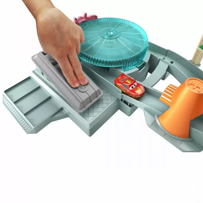 Mattel Tor z pojazdami Cars Mikroauta Chłodnica Górska